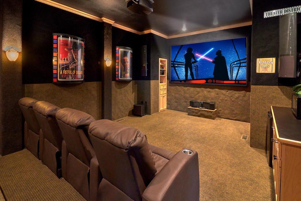 Journey'S End, 5 Bedrooms, Sleeps 12, Private Outdoor Pool, Theater, Sauna Sevierville Luaran gambar