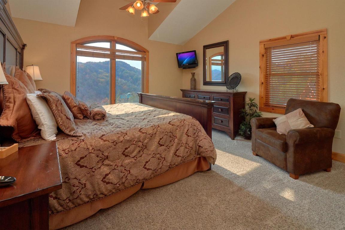 Journey'S End, 5 Bedrooms, Sleeps 12, Private Outdoor Pool, Theater, Sauna Sevierville Luaran gambar