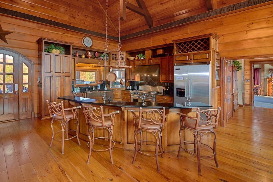 Journey'S End, 5 Bedrooms, Sleeps 12, Private Outdoor Pool, Theater, Sauna Sevierville Luaran gambar