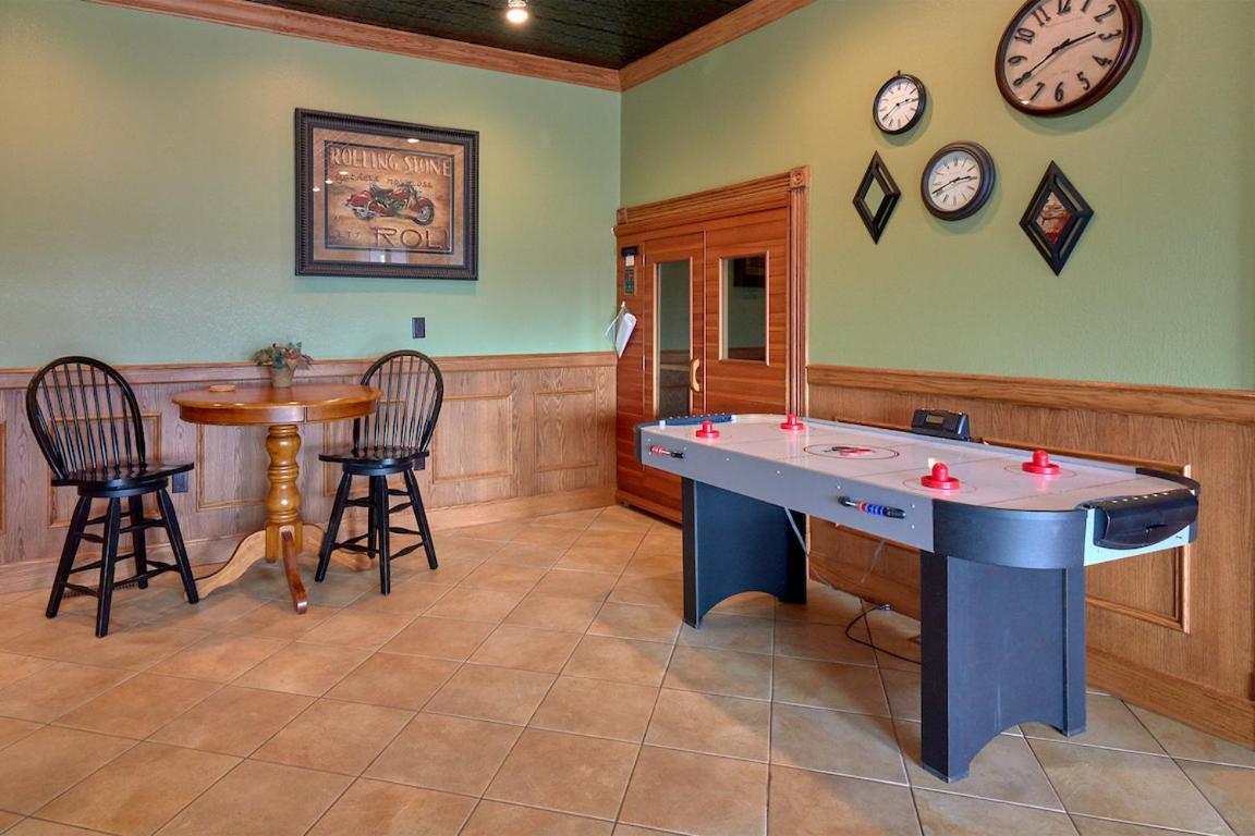 Journey'S End, 5 Bedrooms, Sleeps 12, Private Outdoor Pool, Theater, Sauna Sevierville Luaran gambar