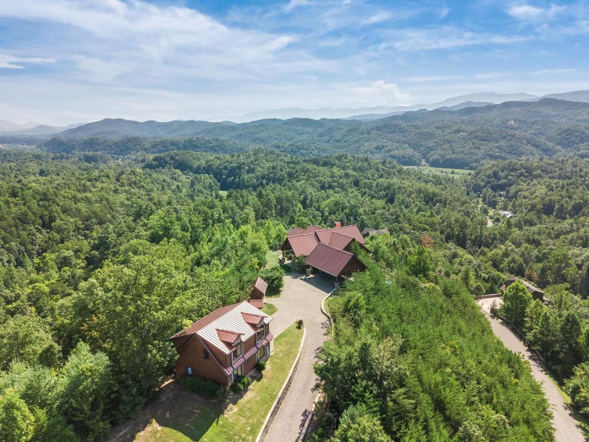 Journey'S End, 5 Bedrooms, Sleeps 12, Private Outdoor Pool, Theater, Sauna Sevierville Luaran gambar