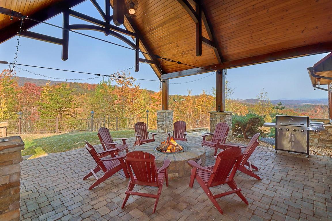 Journey'S End, 5 Bedrooms, Sleeps 12, Private Outdoor Pool, Theater, Sauna Sevierville Luaran gambar